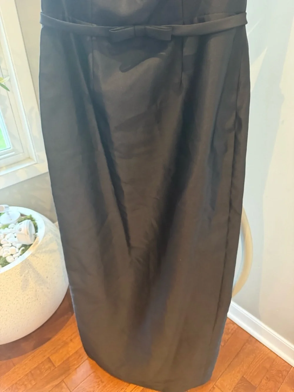 Alfred Sung Sleeveless Satin Twill Column Gown - Picture 5 of 10